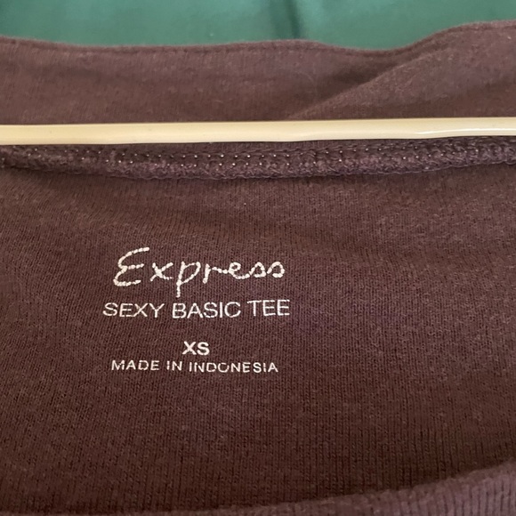 Sexy basic tee - Picture 3 of 3